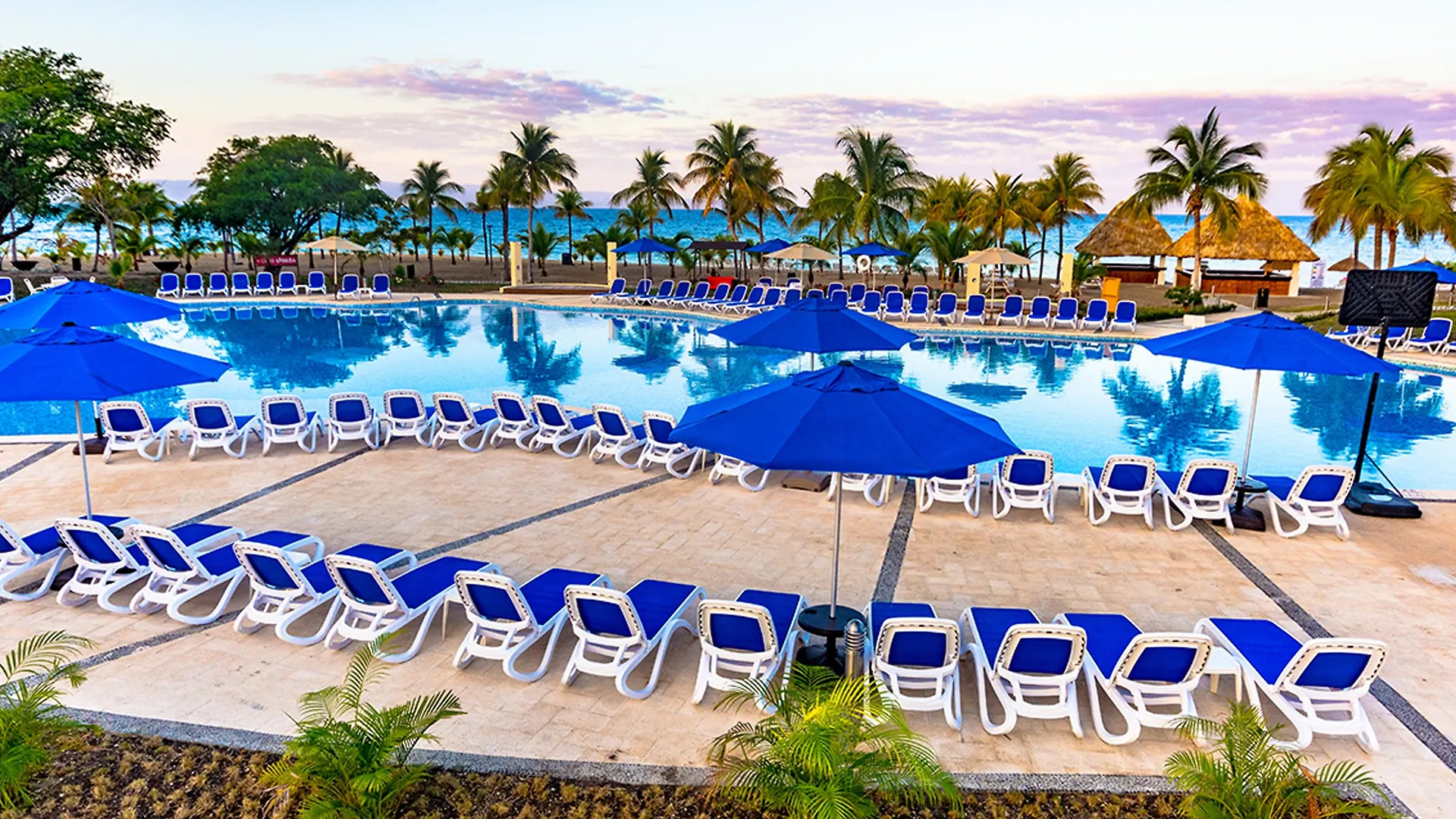 Royal Decameron Indigo Beach Resort And Spa Montrouis