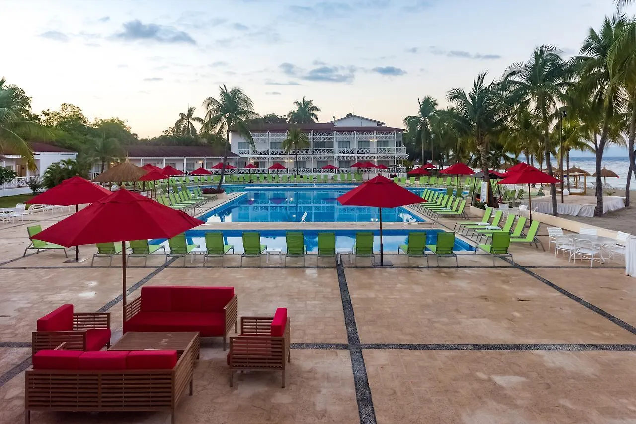 Royal Decameron Indigo Beach Resort And Spa Montrouis 4*,