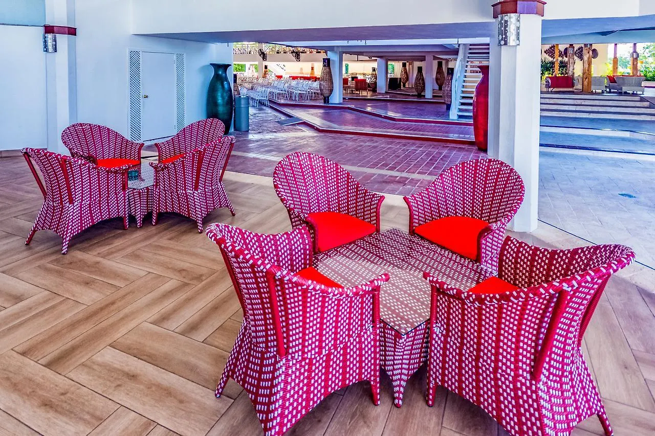 Royal Decameron Indigo Beach Resort And Spa Montrouis